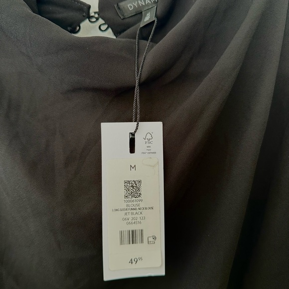 NWT Dynamite Elegant Black Blouse - Picture 3 of 5